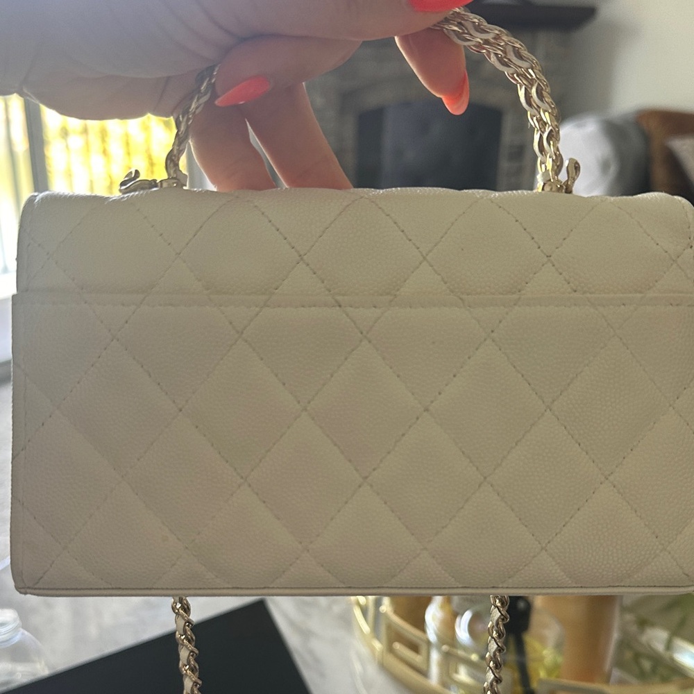 CHANEL Cream Quilted Leather Top Handle Shoulder Bag with Gold Chain - Picture 7 of 12